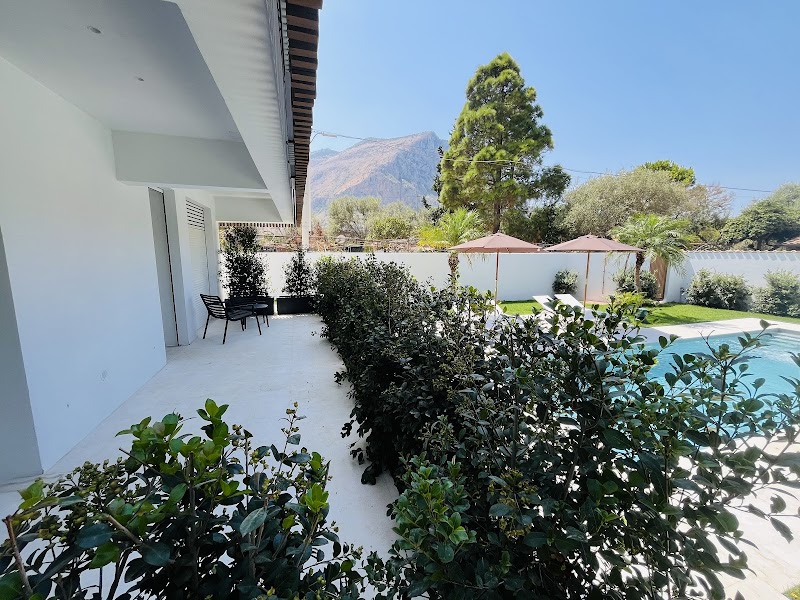 Roomantic in Carini, Italy