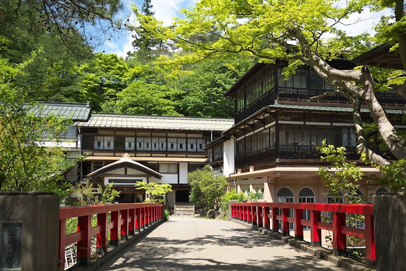 Shima Onsen Sekizenkan in Higashiagatsuma, Japan
