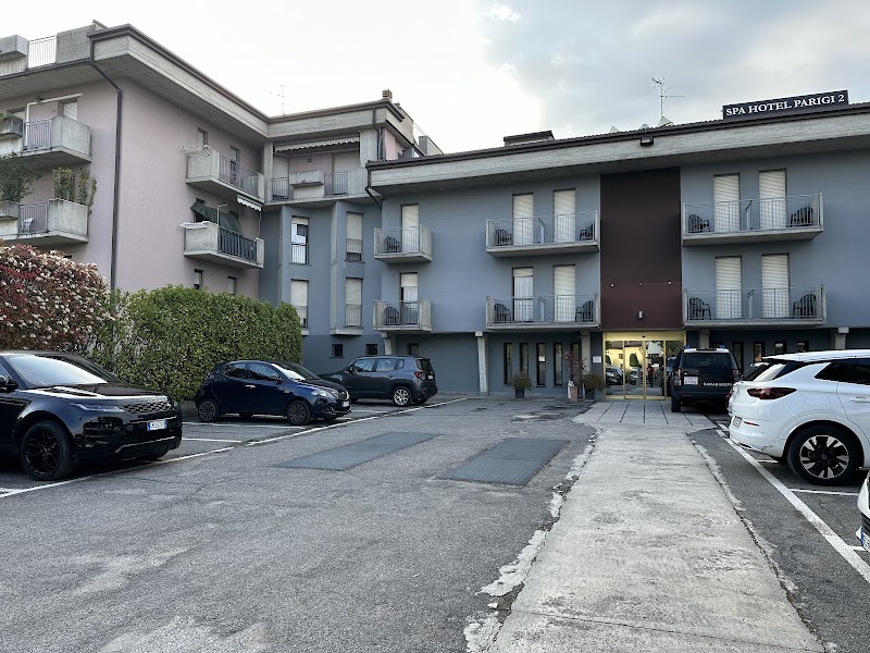 Spa Hotel Parigi 2 in Dalmine, Italy