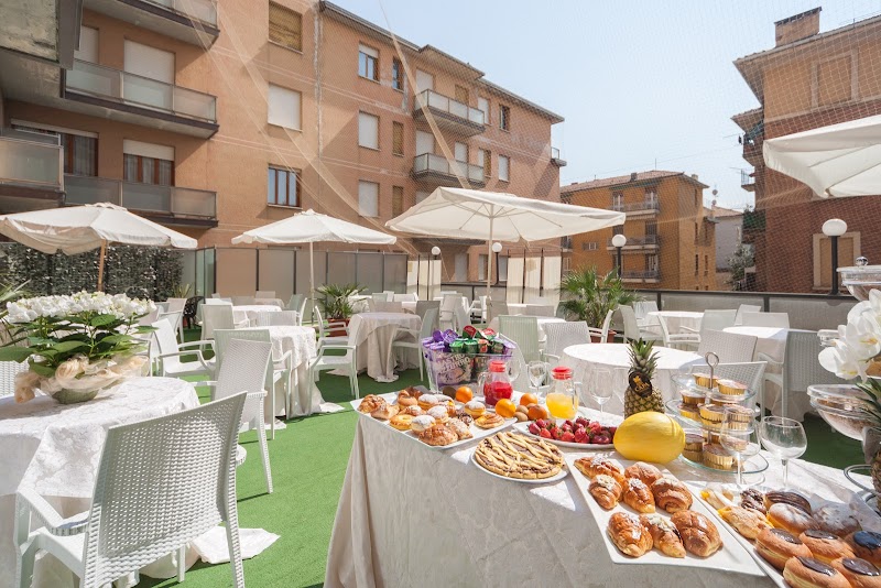 Suite Hotel Elite in Bologna, Italy