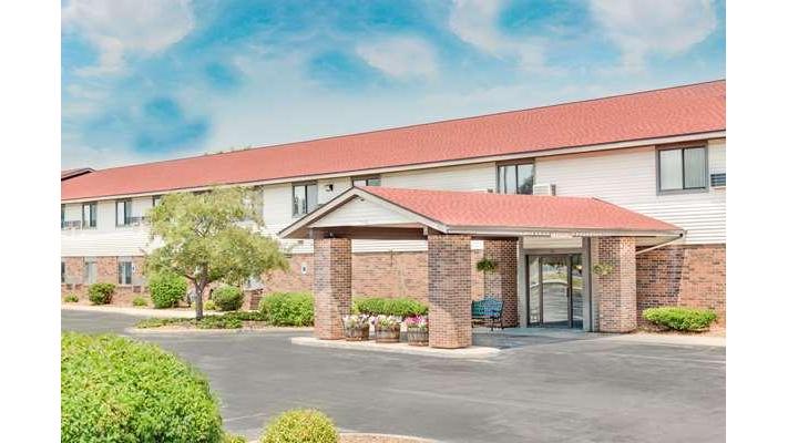 Super 8 by Wyndham Green Bay Near Stadium in Ashwaubenon, United States