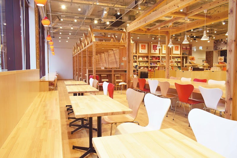 TIVOLI Yugawara Sweets & Spa in Yugawara, Japan