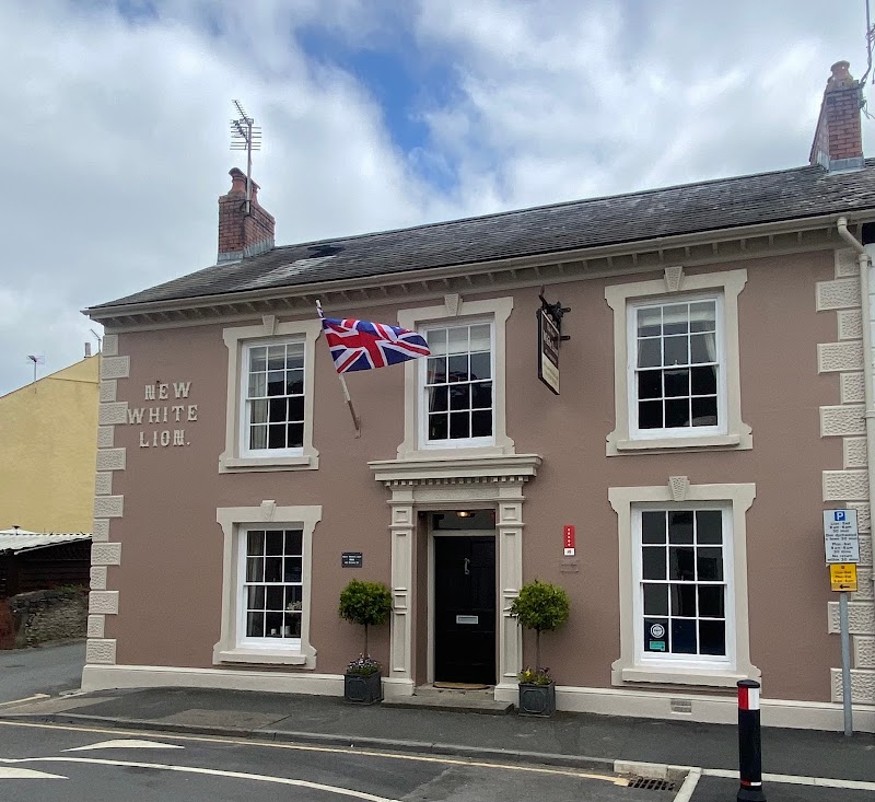 The New White Lion in Caerfyrddin, United Kingdom
