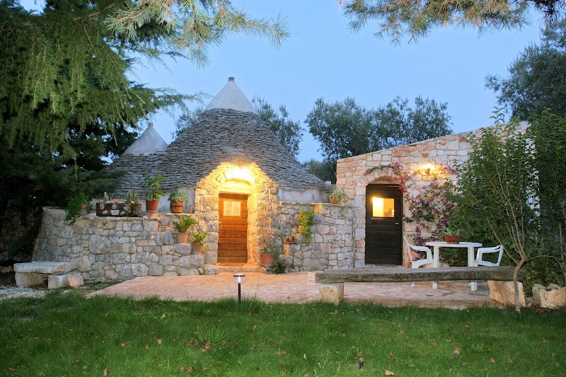 Torre Due Pani in Castellana Grotte, Italy