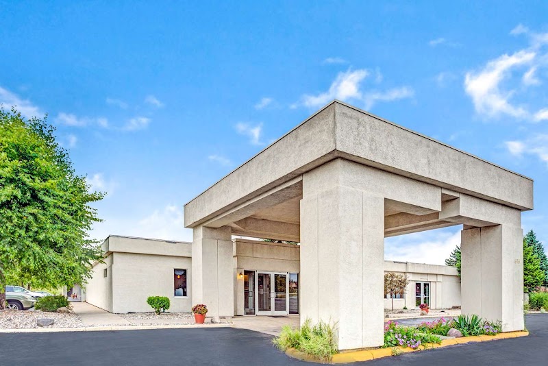 Travelodge by Wyndham Adrian in Adrian, United States