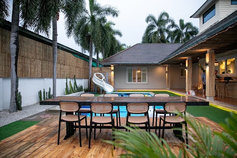 Tropical Hill Pool Villa in Ban Nong Prue, Thailand