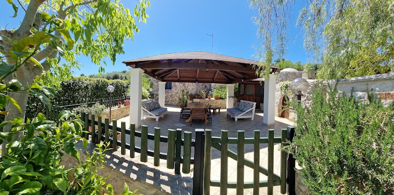 Trullo Il Noce in Ceglie Messapico, Italy