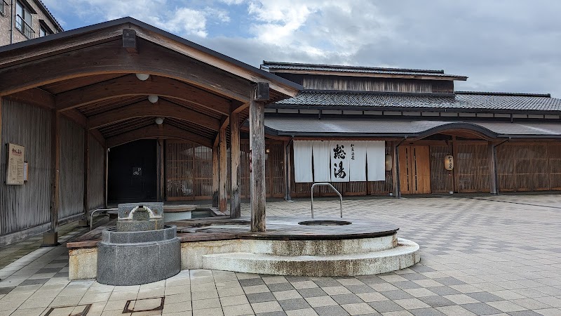 Wakura Onsen Shirayunoyado Yamamoto in Nanao, Japan