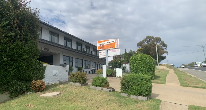 White Manor Motel in Cooma, Australia