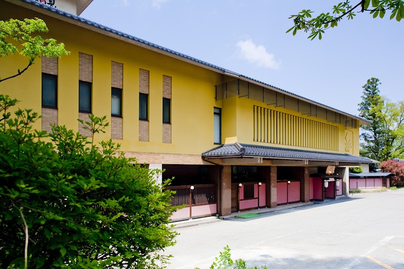 Yamanaka Onsen Ohanami Kyubei in Kaga, Japan