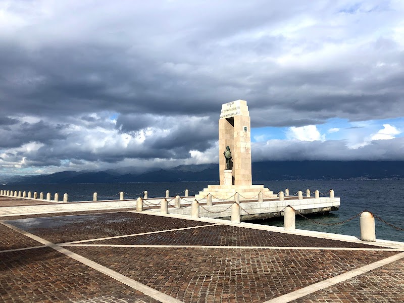 B&B H 24 in Reggio di Calabria, Italy