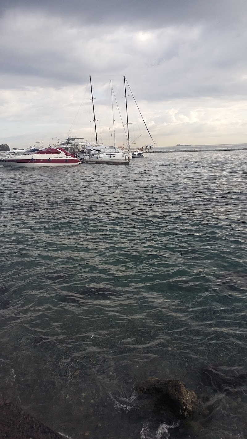 B&B Mandanici in Barcellona-Pozzo di Gotto, Italy