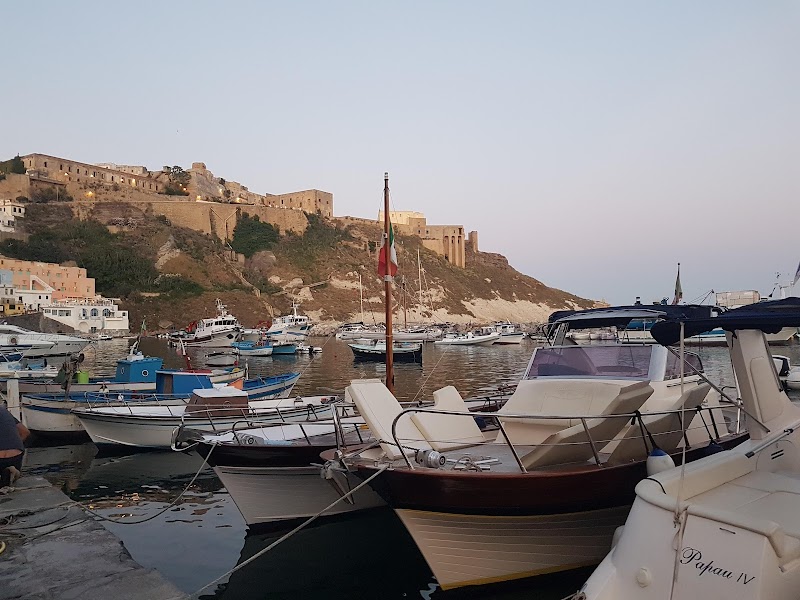 Casa Bormioli in Procida, Italy