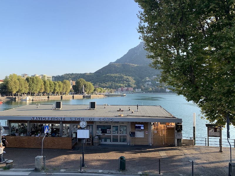 Casa al Lago in Lecco, Italy