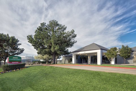 Courtyard by Marriott Dallas Arlington/Entertainment District in Arlington, Texas, United States