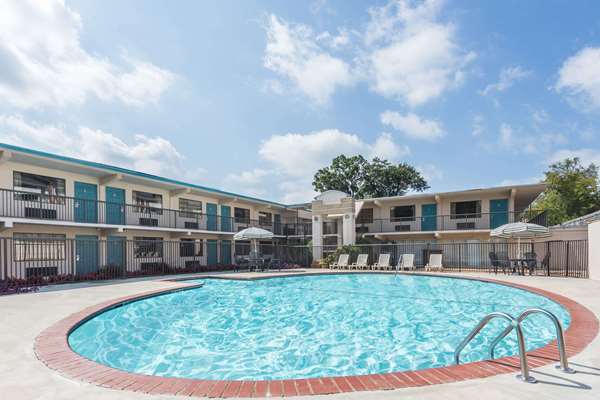 Days Inn by Wyndham Athens in Athens, Georgia, United States