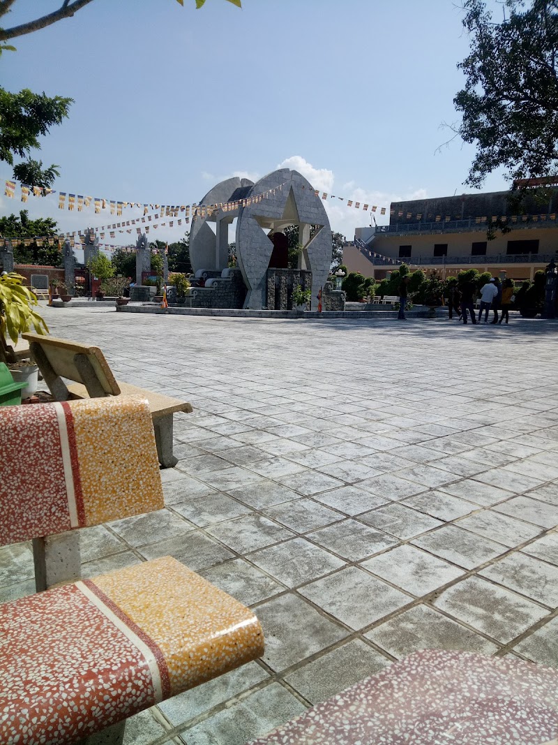 Hoa Ban Hotel in Dien Bien Phu, Vietnam