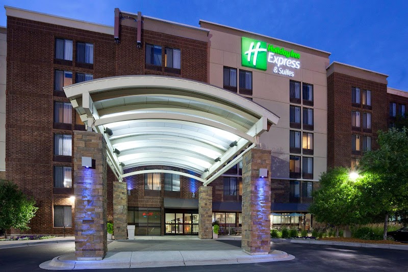 Holiday Inn Express & Suites Bloomington - MPLS Arpt Area W in Bloomington, Minnesota, United States