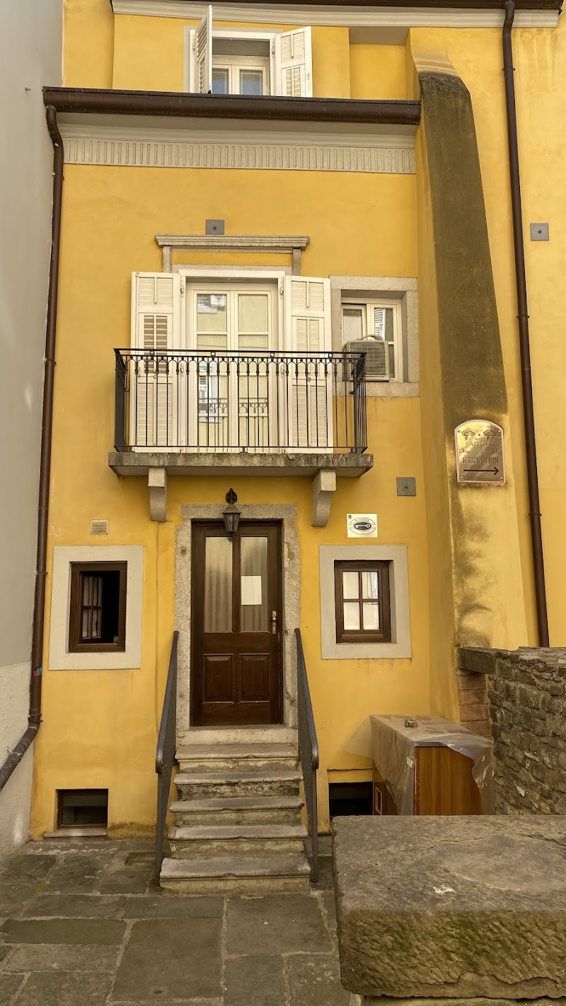 Hotel Capitelli in Trieste, Italy