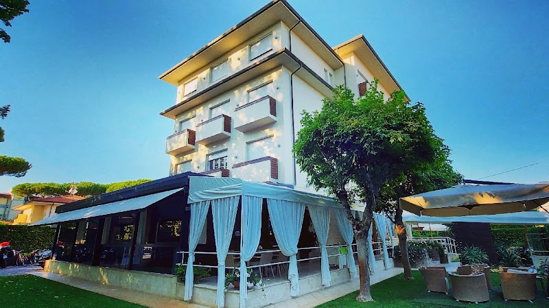 Hotel Crystal in Pietrasanta, Italy