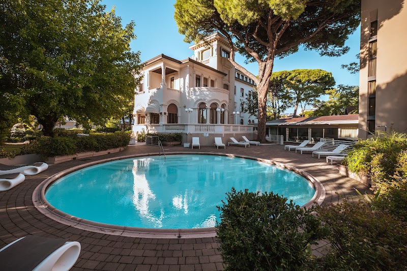 Hotel De La Ville in Riccione Marina, Italy