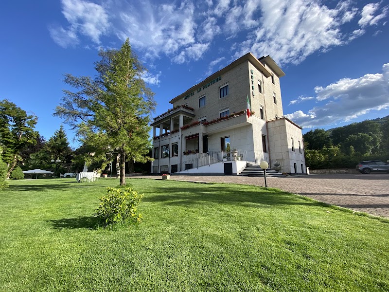 Hotel La Fontana in Verbania, Italy