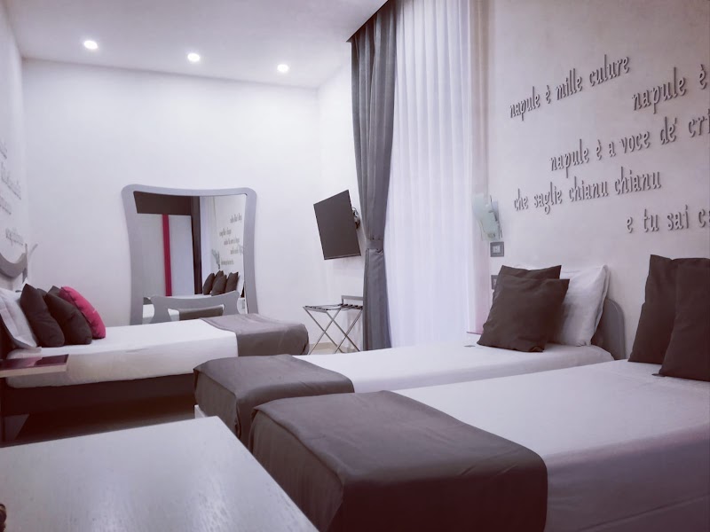 Hotel Nunu in Naples, Italy