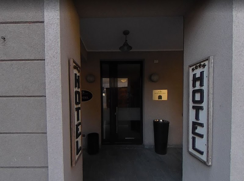 Hotel Osteria della Pista in Somma Lombardo, Italy