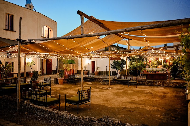 Hotel Pompeii Resort in Pompei, Italy