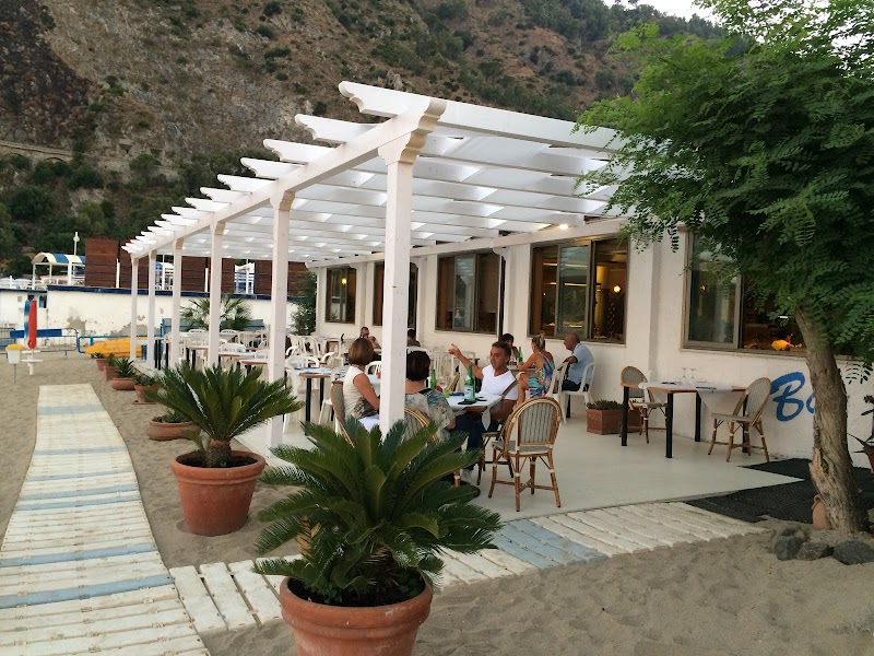 Hotel Ristorante Pizzeria Il Gabbiano in Scalea, Italy