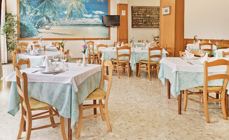 Hotel Ristorante Pizzeria Il Gambero in Porto San Giorgio, Italy