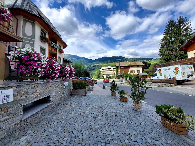 Hotel Sottovento in La Maddalena, Italy