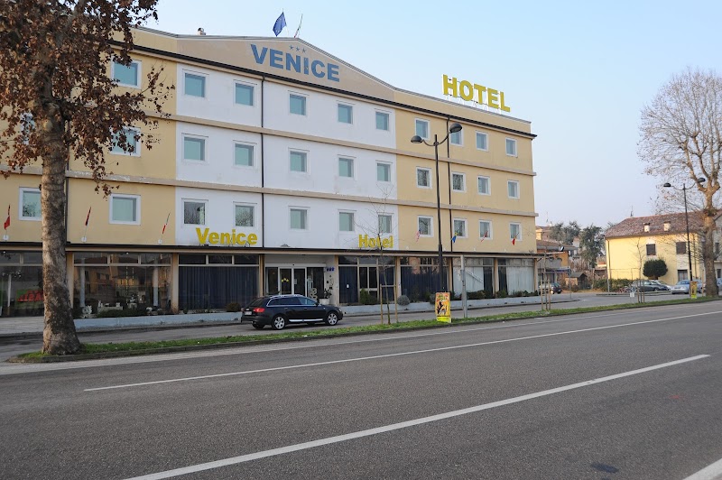 Hotel Venice in Torri di Quartesolo, Italy