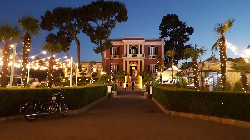 Hotel Villa dei Pini in Ladispoli, Italy