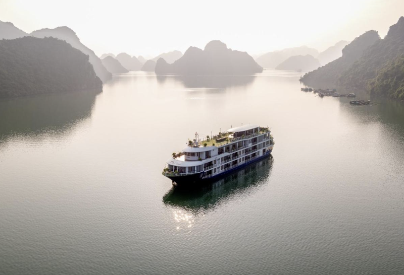 Mon Cheri Cruises in Ha Long, Vietnam