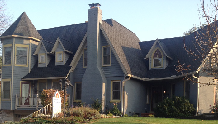 Riverside Gables Bed & Breakfast in Berea, Ohio, United States