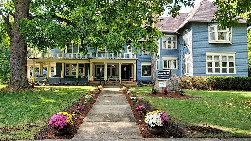 Saravilla Bed & Breakfast in Alma, Michigan, United States
