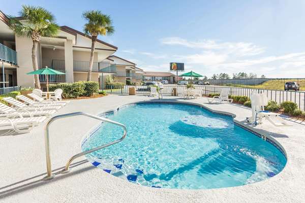 Super 8 by Wyndham Adel in Adel, Georgia, United States