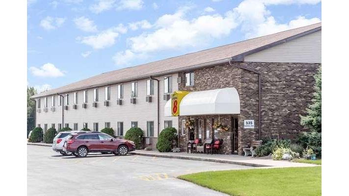 Super 8 by Wyndham Antigo in Antigo, Wisconsin, United States
