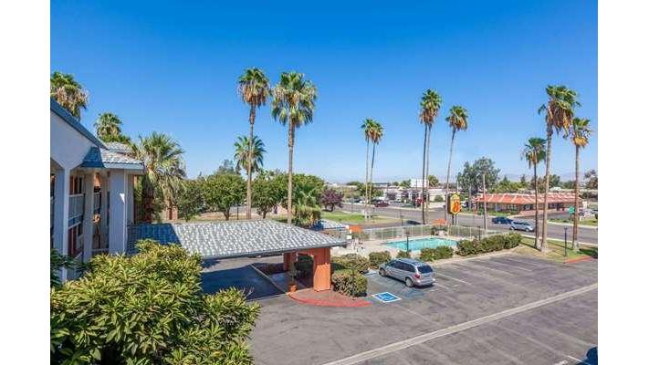 Super 8 by Wyndham Bakersfield/Central in Bakersfield, California, United States