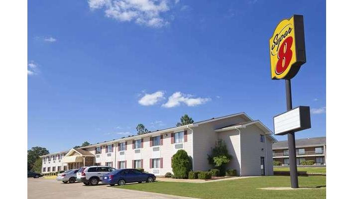 Super 8 by Wyndham Batesville in Batesville, Arkansas, United States