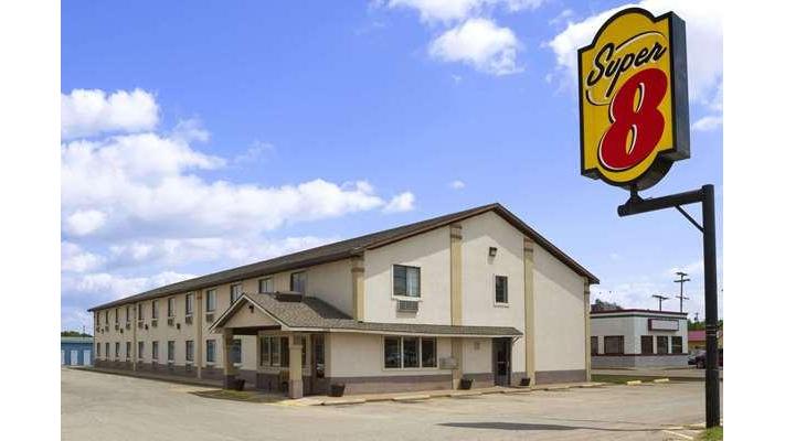 Super 8 by Wyndham Blackwell in Blackwell, Oklahoma, United States