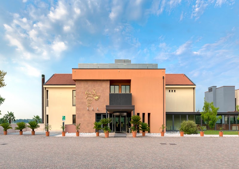 Thai Si Royal Thai Spa Hotel in Spresiano, Italy