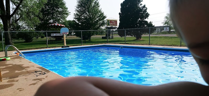 4 Winds Motel in Baraboo, Wisconsin, United States