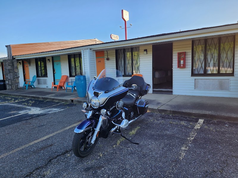 77 Inn & Grill in Dover, Ohio, United States