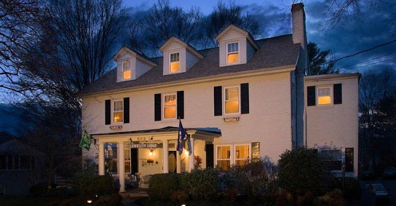 A B&B at Llewellyn Lodge in Lexington, Virginia, United States