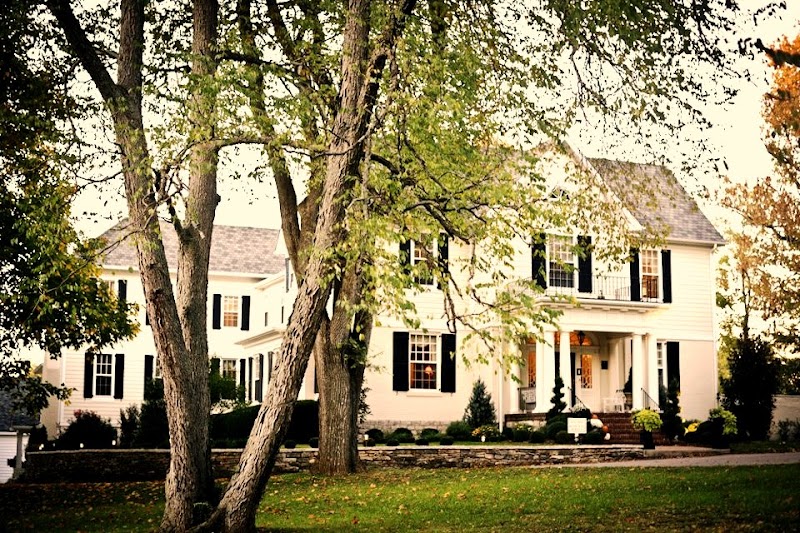 A Storybook Inn in Lexington, Kentucky, United States