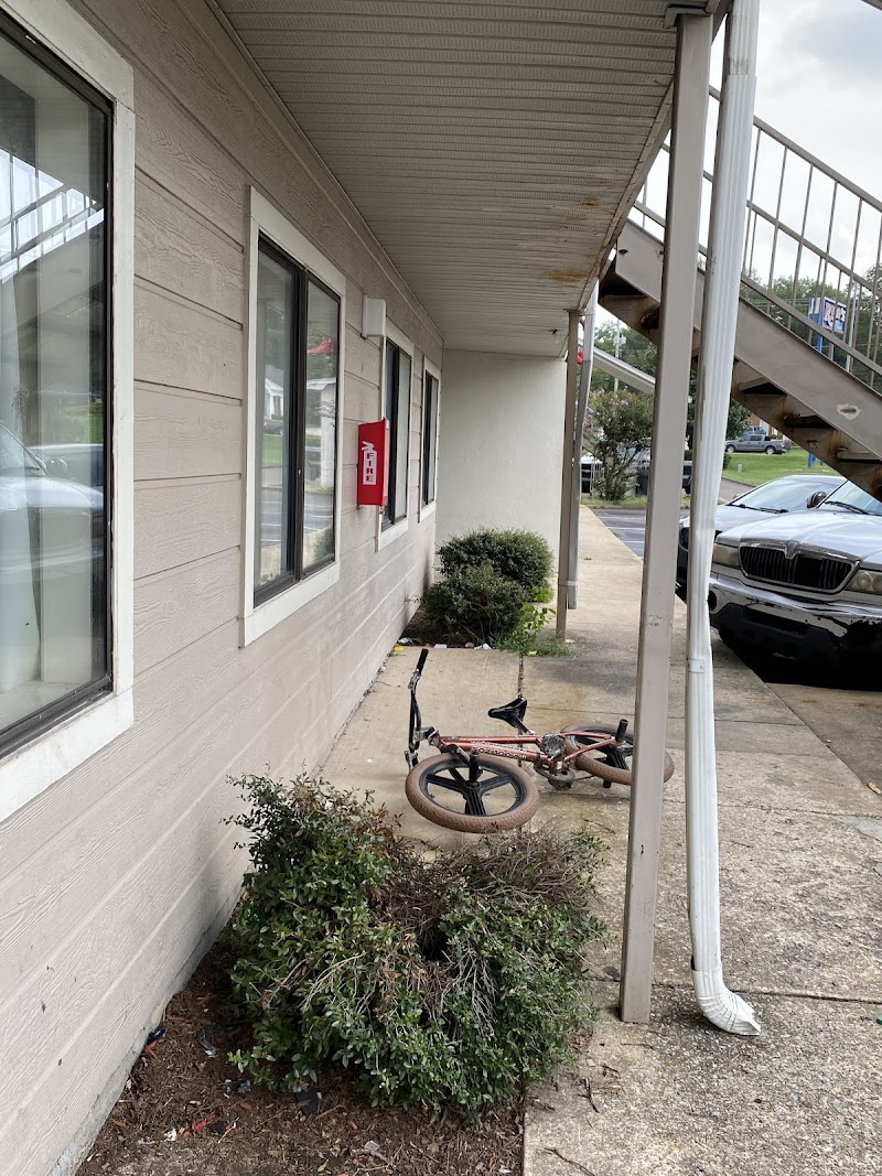 Admiralty Suites & Inn in Millington, Tennessee, United States