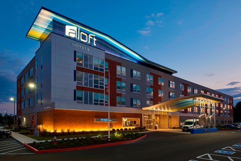 Aloft Cleveland Airport in North Olmsted, Ohio, United States