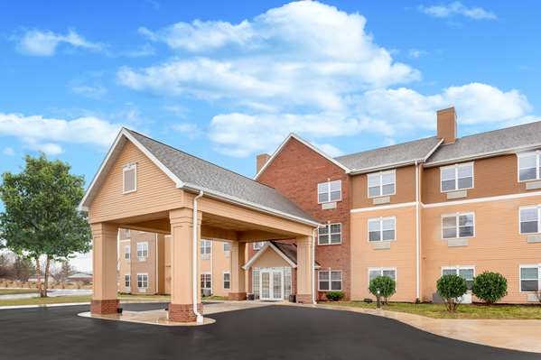 AmericInn by Wyndham Clinton in Clinton, Iowa, United States